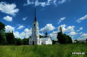 Вознесенская церковь и памятник М.В. Скопину-Шуйскому