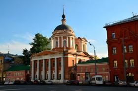 Церковь Иоанна Богослова под Вязом