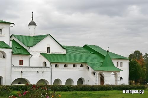 Архиерейские палаты Суздальского кремля