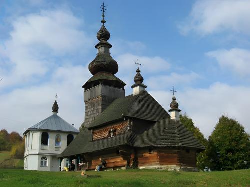 Церковь Михаила Архангела в Сваляве